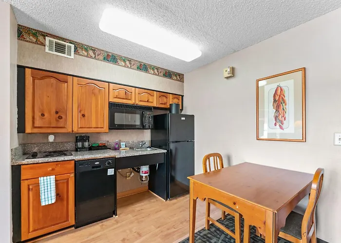 2 Bd 2 Ba Furnished King Beds Apartment
