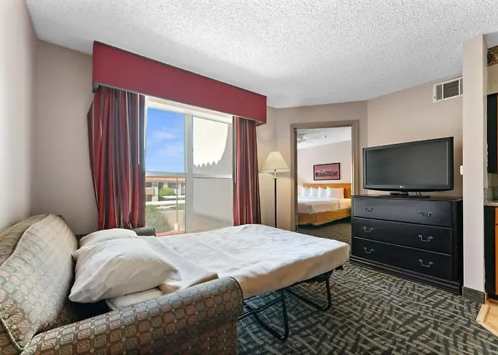 2 Bd 2 Ba Furnished King Beds *